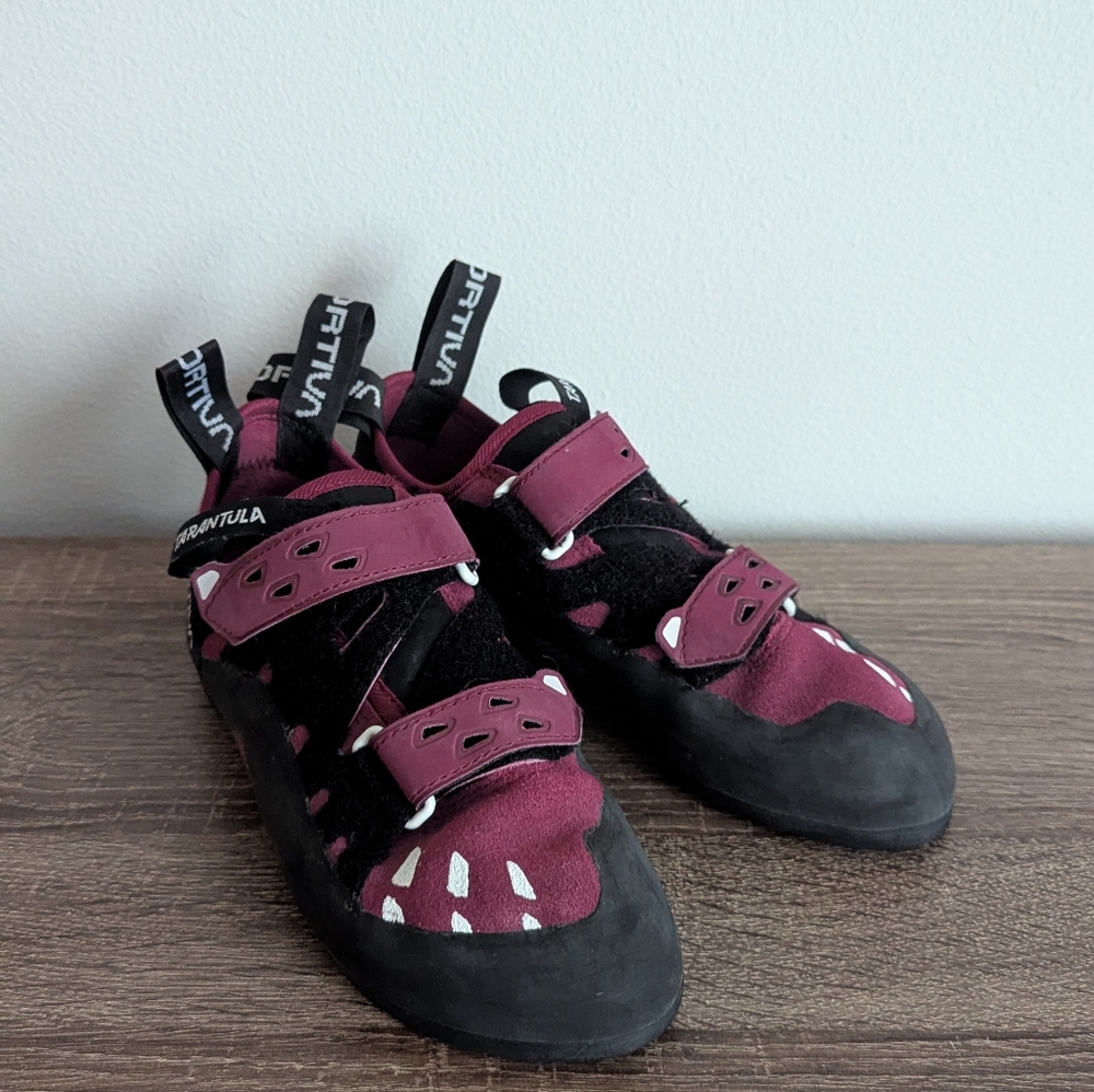 La Sportiva Climbing Shoes - Burgundy and Black